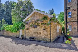 Photo 19- click for photo gallery